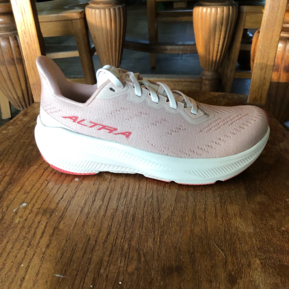 Altra  Flow 2 Pink and Cream Athletic Shoes